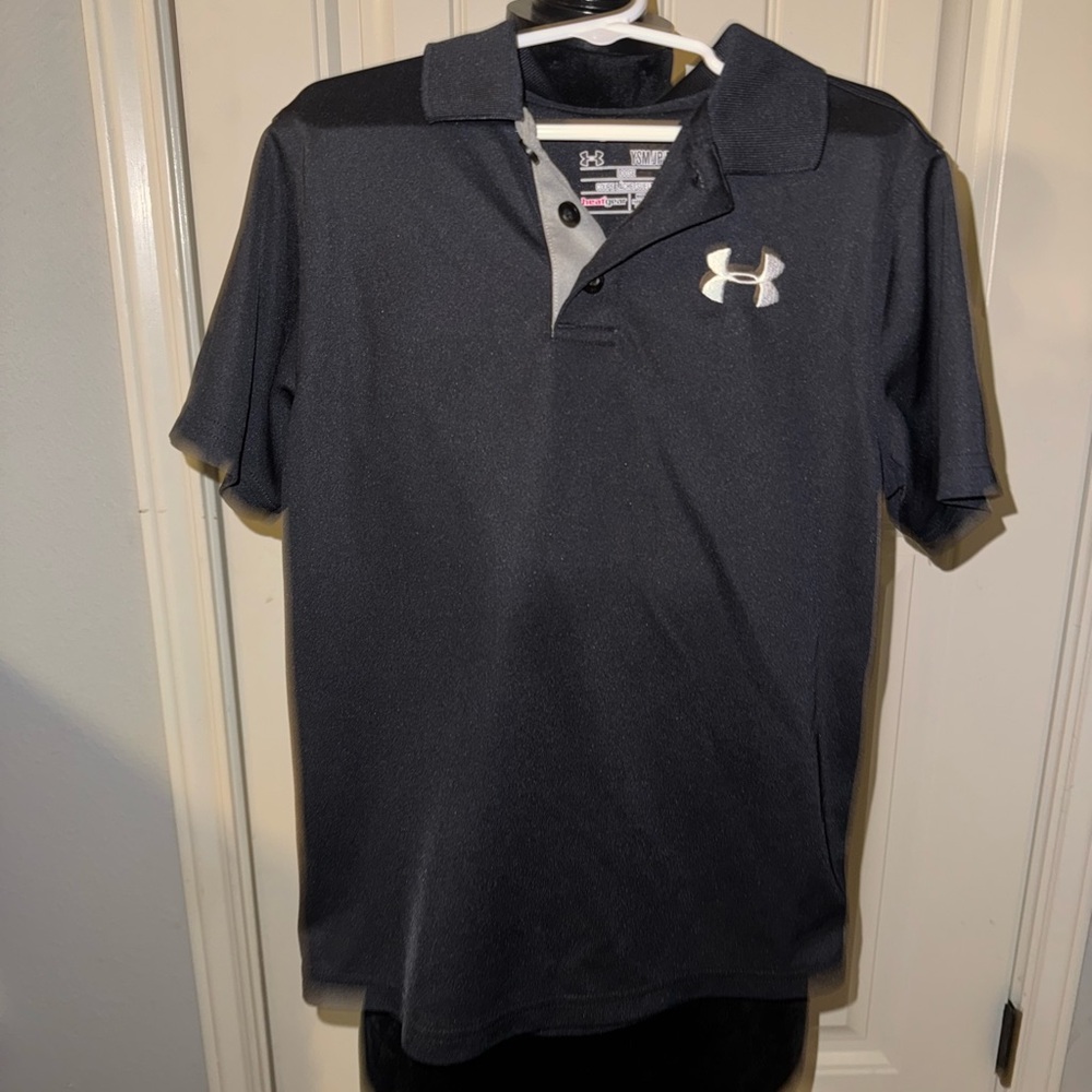 ***SOLD***Under Armour Boys Polo Shirt in Black with White Logo